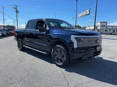 2025 Ford F-150 Lightning Lariat®